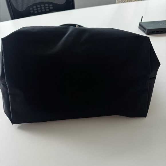 Longchamp Black Tote Bag with Double Handles and Spacious Design - Picture 5 of 5